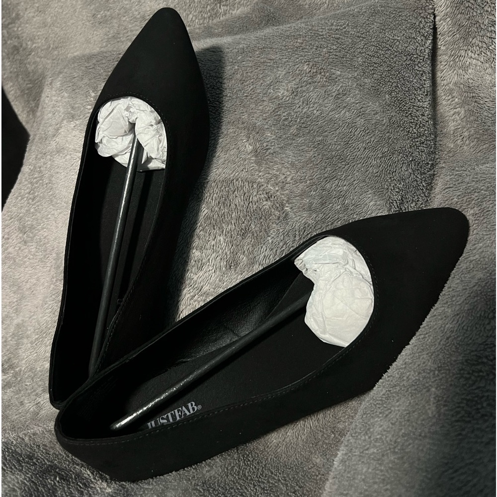 All black flats. Women size 8 1/2.